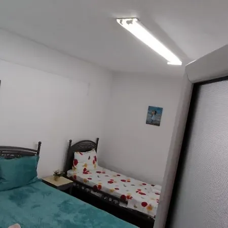 게스트하우스 Zambilelor 3 Două Mai