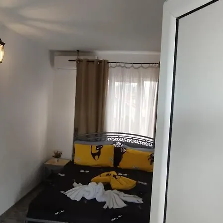 Zambilelor 3 게스트하우스 Două Mai