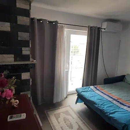 게스트하우스 Zambilelor 3 Două Mai