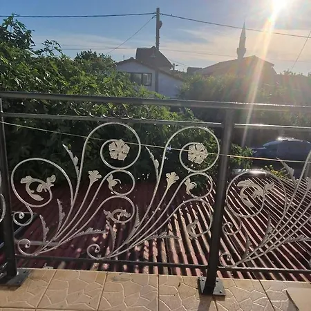 Zambilelor 3 بيت ضيافة